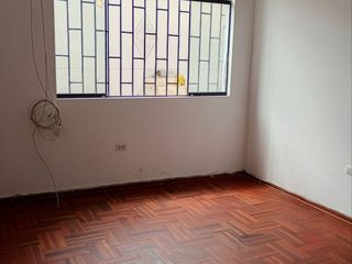 Foto 14 de VENTA DE AMPLIO DEPARTAMENTO-PRIMER PISO-EN VILLA MARIA DEL TRIUNFO