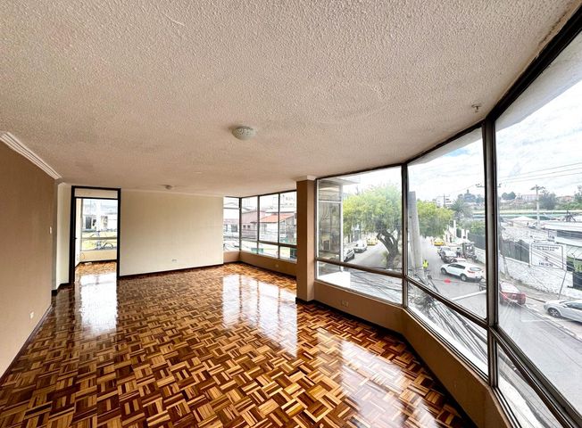 Apartamento en venta en El Inca - Altro