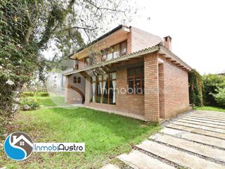 Foto 2 de Challuabamba, Venta de Hermosa Casa Estilo Rústico Moderno