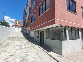 Foto 3 de Renta Departamento Dúplex Carcelén Sector Mastodontes, 92 m² Útil $300 Mensuales