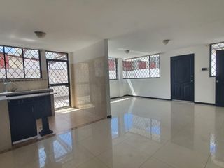 Foto 12 de Renta Departamento Dúplex Carcelén Sector Mastodontes, 92 m² Útil $300 Mensuales