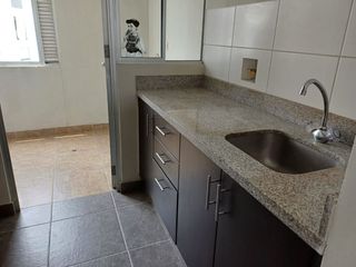Foto 18 de Vendo departamento con cochera a media cuadra de Real Plaza Salaverry