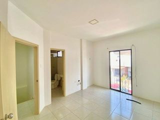 Foto 2 de SE ALQUILA CASA EN URB. BARU EN MACHALA
