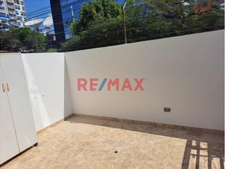 Foto 5 de Se Alquila Oficina En Zona Tranquila Ideal Para Consultorio