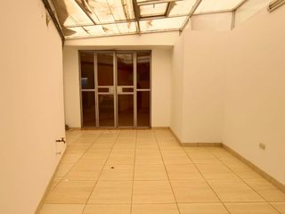 Foto 3 de ¡¡¡Vendo Linda Casa Ubicada En Cerro Colorado Cerca Al Centro Comercial Plaza Arequipa Norte!!!