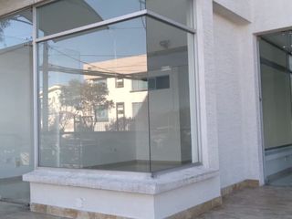 Foto 5 de RENTA LOCAL COMERCIAL 33m2, QUITO NORTE, SECTOR SANTA LUCIA, CALLE CIPRESES, CONJ. NOVARK STATUS.