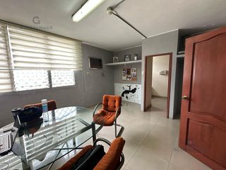 Foto 4 de Edificio para oficina o negocio Urdesa Central Guayaquil