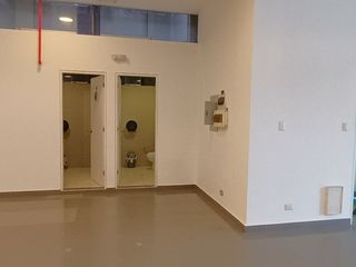 Foto 12 de Excelente Local Comercial en primer piso del Edificio Empresarial Benavides