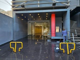 Foto 13 de Excelente Local Comercial en primer piso del Edificio Empresarial Benavides