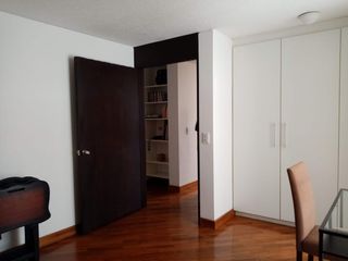Foto 21 de HERMOSO Y AMPLIO DEPARTAMENTO DUPLEX EN URBANIZACION CERRADA MIRAVALLE 4 CUMBAYA