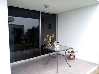 Foto 11 de HERMOSO Y AMPLIO DEPARTAMENTO DUPLEX EN URBANIZACION CERRADA MIRAVALLE 4 CUMBAYA