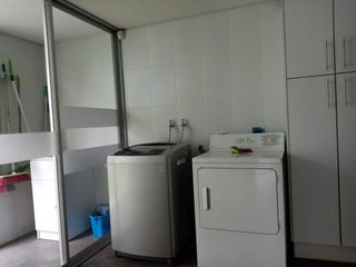 Foto 9 de HERMOSO Y AMPLIO DEPARTAMENTO DUPLEX EN URBANIZACION CERRADA MIRAVALLE 4 CUMBAYA