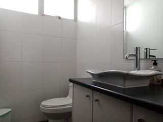 Foto 6 de HERMOSO Y AMPLIO DEPARTAMENTO DUPLEX EN URBANIZACION CERRADA MIRAVALLE 4 CUMBAYA