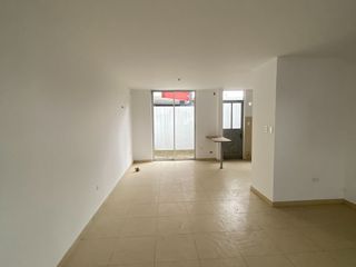 Foto 2 de Casa en Venta en Conjunto Habitacional Di Torino – Sector Conocoto, Quito
