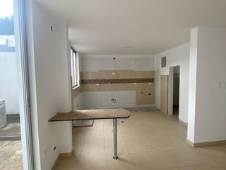 Foto 3 de Casa en Venta en Conjunto Habitacional Di Torino – Sector Conocoto, Quito