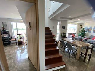 Foto 5 de *Venta Exclusiva: Apartamento Dúplex Privado y Moderno en Chía, ¡Perfecto para Reuniones Sociales!*