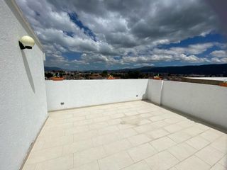 Foto 14 de *Venta Exclusiva: Apartamento Dúplex Privado y Moderno en Chía, ¡Perfecto para Reuniones Sociales!*