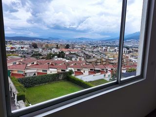 Foto 4 de En renta departamento Santa Lucia Kennedy norte de Quito