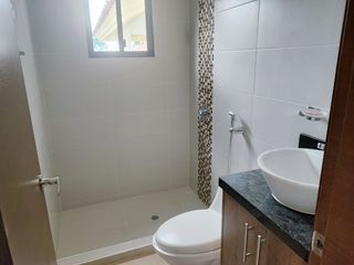Foto 18 de Venta Casa en Lago de Capeira Vía a Daule Guayaquil - C357