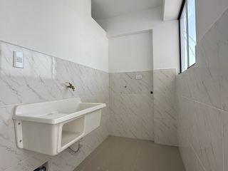 Foto 14 de Venta Departamento DUPLEX San Juan de Miraflores de 3 Dormitorios, Terraza y Estacionamiento