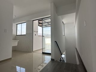Foto 16 de Venta Departamento DUPLEX San Juan de Miraflores de 3 Dormitorios, Terraza y Estacionamiento