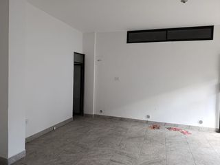 Foto 4 de RENTO LOCAL EN UBICACIÓN ESTRATÉGICA, COMERCIAL
