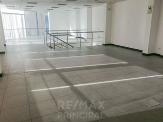 Foto 20 de VENTA DE LOCAL COMERCIAL PARA EMPRESAS/BANCOS DE 461m2 - S.J.L