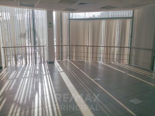 Foto 9 de VENTA DE LOCAL COMERCIAL PARA EMPRESAS/BANCOS DE 461m2 - S.J.L