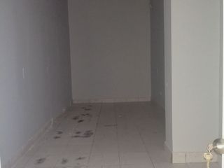 Foto 23 de VENTA DE LOCAL COMERCIAL PARA EMPRESAS/BANCOS DE 461m2 - S.J.L