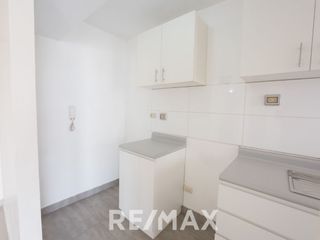Foto 3 de Venta De Mini Departamento En El Cercado De Lima 40M2