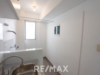Foto 4 de Venta De Mini Departamento En El Cercado De Lima 40M2