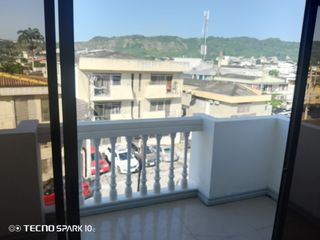 Foto 5 de DEPARTAMENTO EN VENTA LOMAS DE URDESA REMODELADO COMPLETO. AREA PRIVADA,SEGURA.