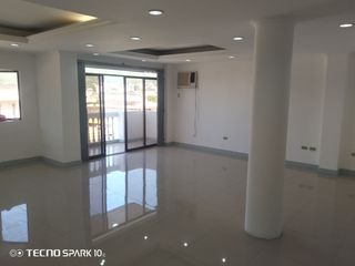 Foto 1 de DEPARTAMENTO EN VENTA LOMAS DE URDESA REMODELADO COMPLETO. AREA PRIVADA,SEGURA.