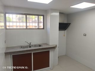 Foto 7 de DEPARTAMENTO EN VENTA LOMAS DE URDESA REMODELADO COMPLETO. AREA PRIVADA,SEGURA.