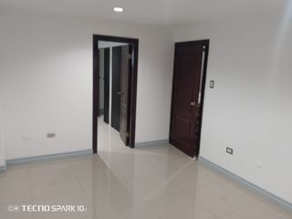 Foto 13 de DEPARTAMENTO EN VENTA LOMAS DE URDESA REMODELADO COMPLETO. AREA PRIVADA,SEGURA.