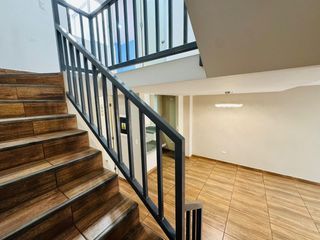 Foto 20 de Vive con comodidad y estilo en esta amplia casa dentro del exclusivo condominio Mambo Tress en Comas!