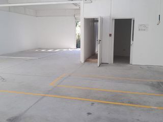 Foto 7 de RENTO NAVE INDUSTRIAL EN EL VALLE DE LOS CHILLOS