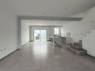 Foto 2 de HERMOSA PROPIEDAD EN VENTA URB. PRIVADA