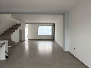 Foto 4 de HERMOSA PROPIEDAD EN VENTA URB. PRIVADA