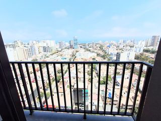 Foto 2 de Alquiler Departamento De Estreno En Jesús María – Piso 21 Con Vista Panorámica