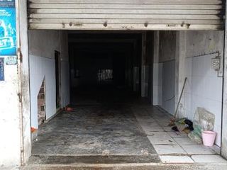 Foto 2 de Se vende casa de dos pisos en Av. Partición - IQUITOS.