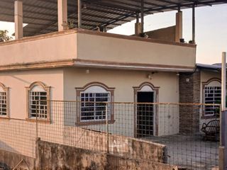 Foto 2 de VENTA DE CASA BARATA EN EL CARMEN, MANABÍ