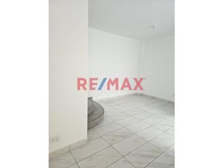 Foto 2 de Dúplex Con Vista Al Parque En San Martín De Porres – 101 M² De Confort Y Amplitud