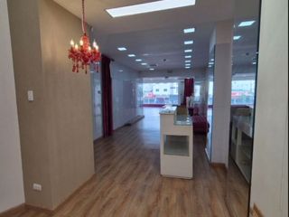 Foto 9 de Alquiler Local Comercial en La Bahia, Guayaquil. Areas 180 m² Pb y 120 m² Piso 1