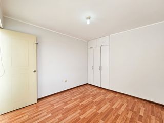 Foto 2 de Venta De Departamento En Urb Huaquillay Comas