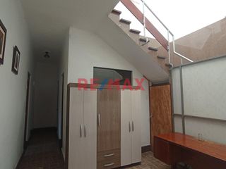 Foto 7 de Venta De Casa - Miraflores