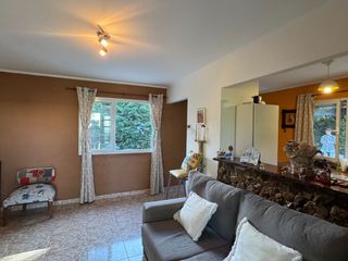 Foto 2 de Venta casa Zona La Rural
