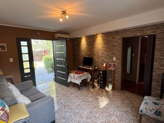 Foto 3 de Venta casa Zona La Rural