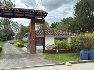 Foto 2 de VENDO CASA FINCA EN ROZO AREA 5.500  VALOR $2.600.000.000