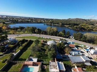 Foto 5 de Inmejorable propiedad Comercial en el dique de Tandil